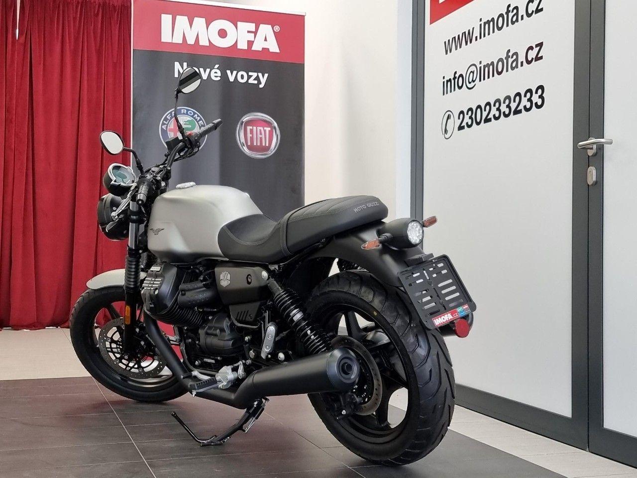 Moto Guzzi V7 850 Stone