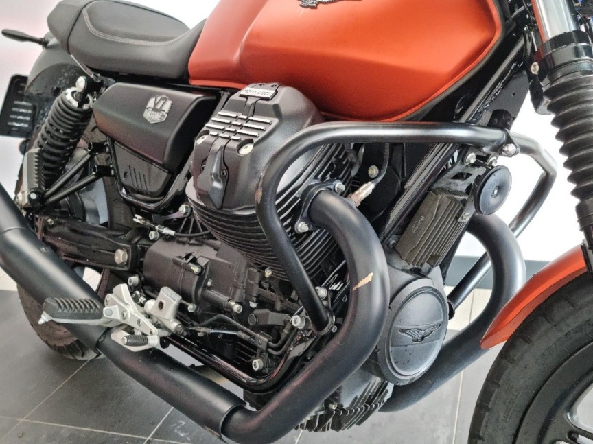 Moto Guzzi V7 850 Stone