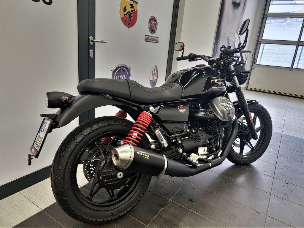 Moto Guzzi V7 Stone Special Edition