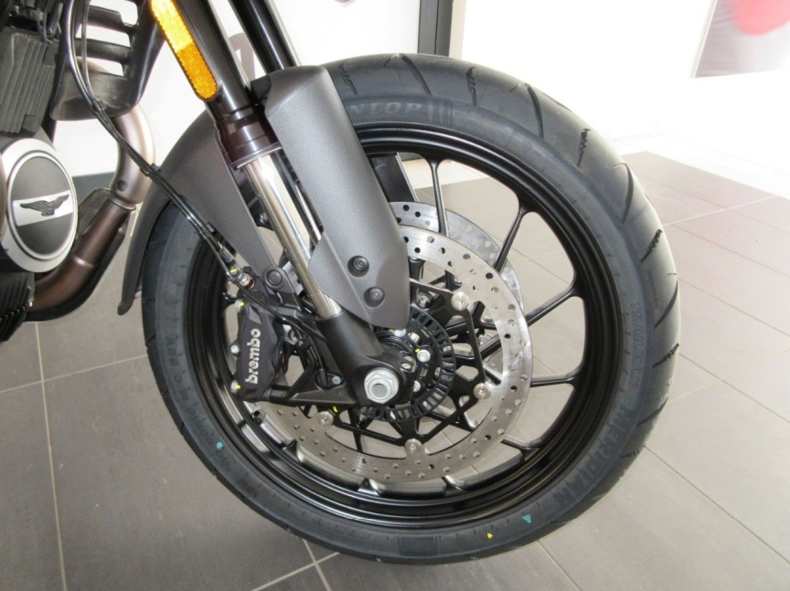 Moto Guzzi V85 Strada E5+