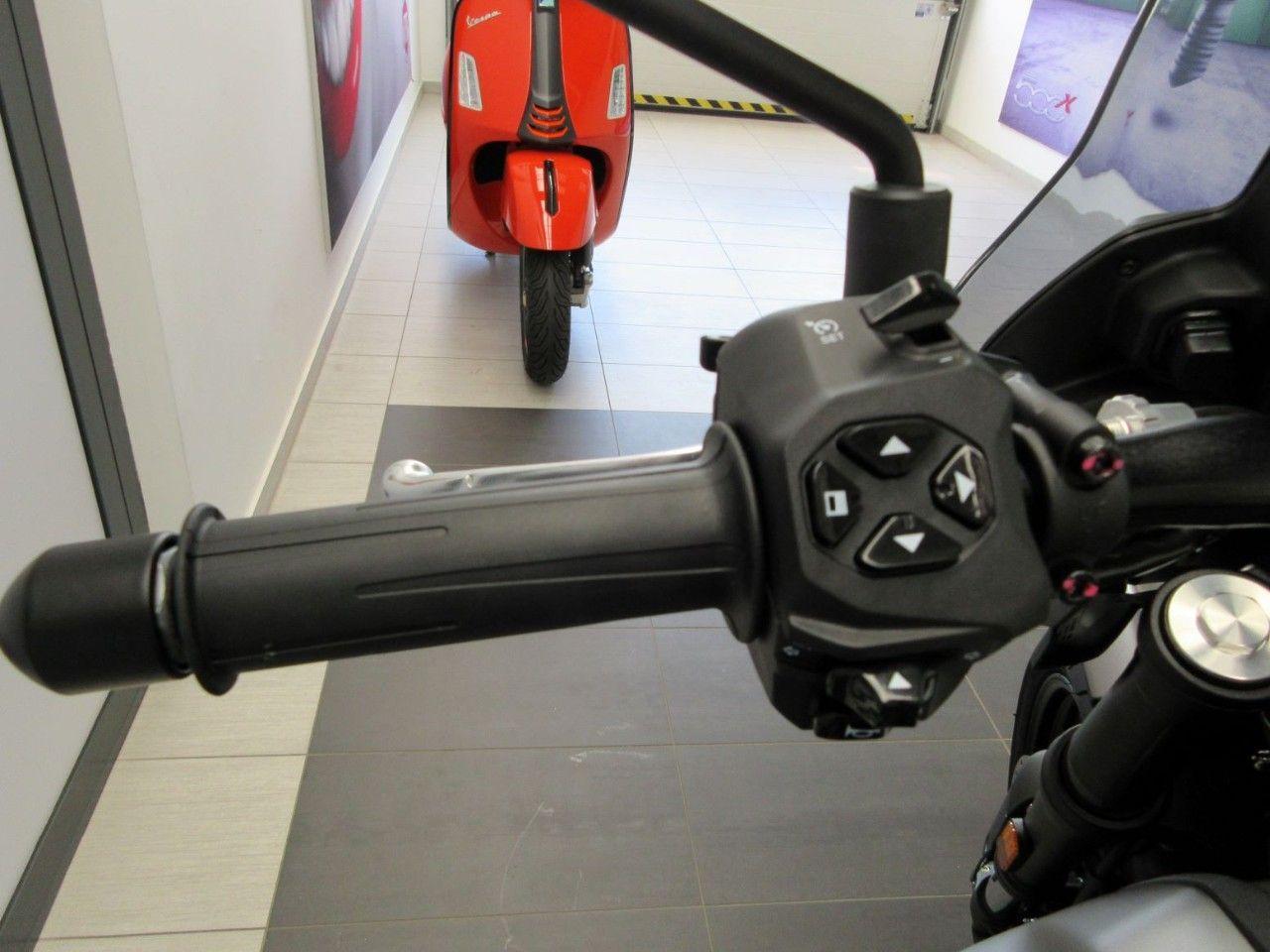 Moto Guzzi V85 Strada E5+