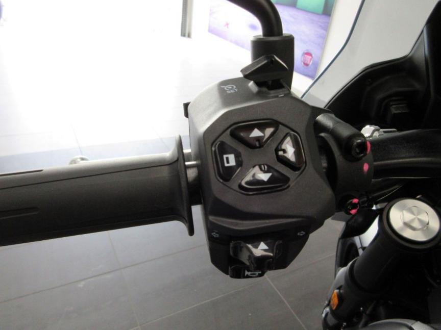 Moto Guzzi V85 Strada E5+