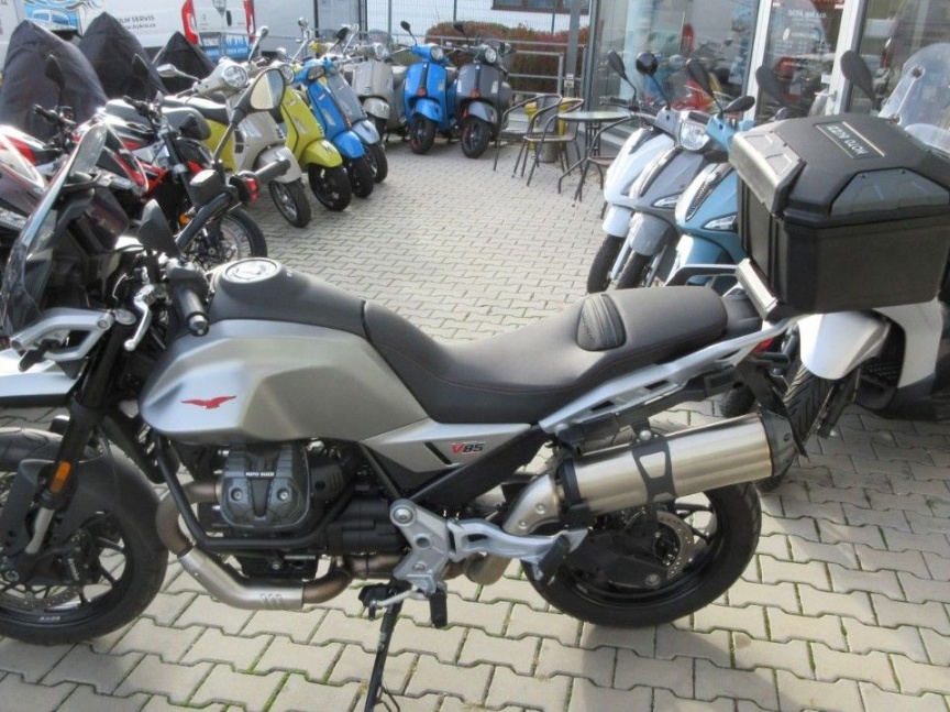 Moto Guzzi V85 Strada E5+
