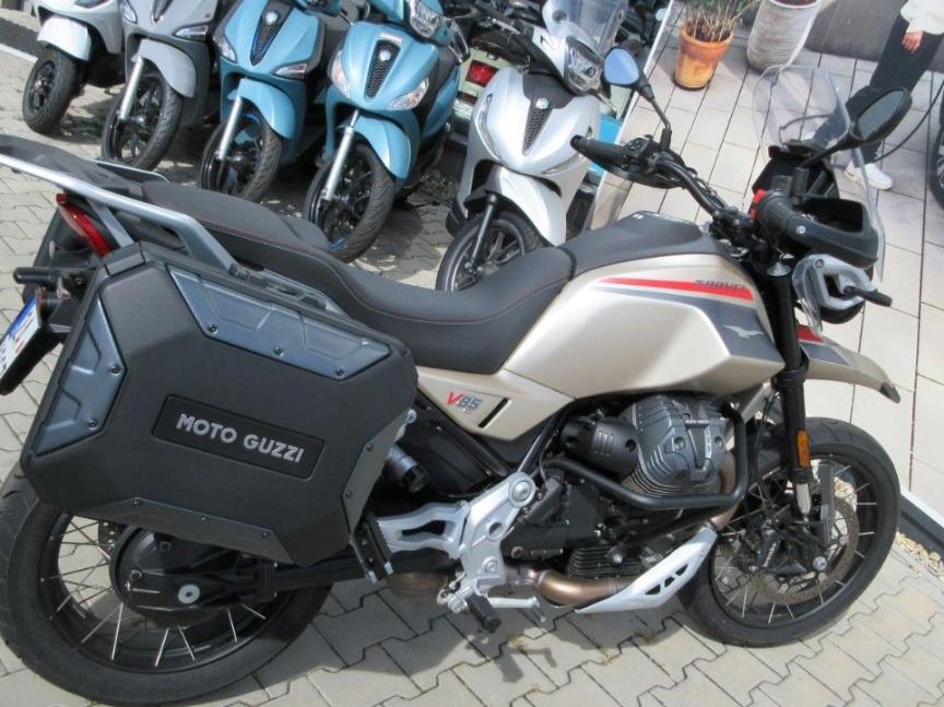 Moto Guzzi V85 TT Travel e5+