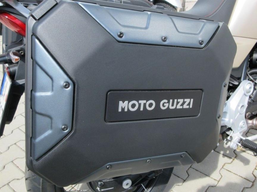 Moto Guzzi V85 TT Travel e5+