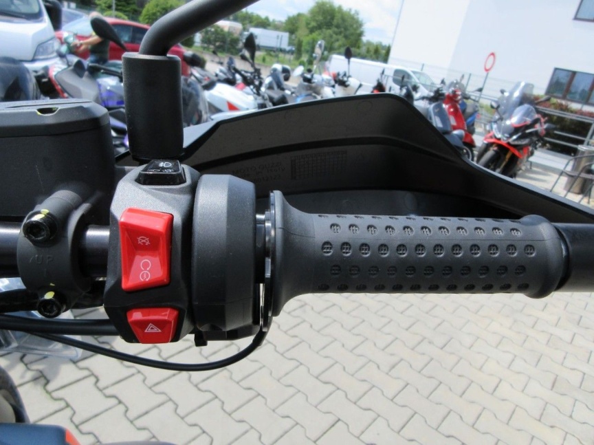Moto Guzzi V85 TT Travel e5+