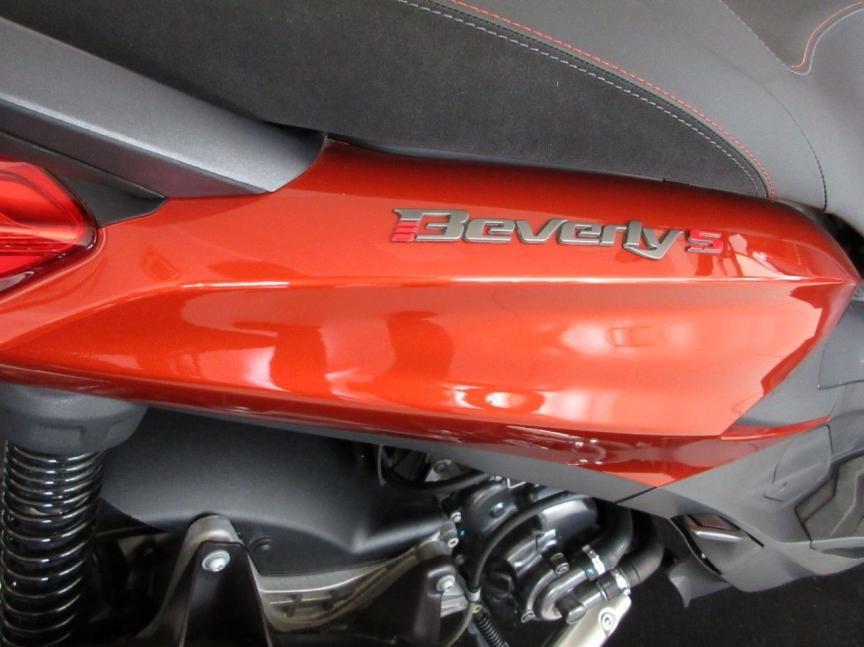 Ostatní Beverly 300 S e5