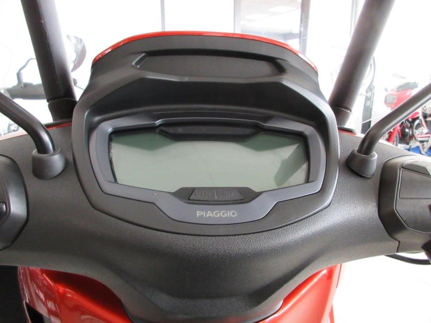 Ostatní Beverly 300 S e5