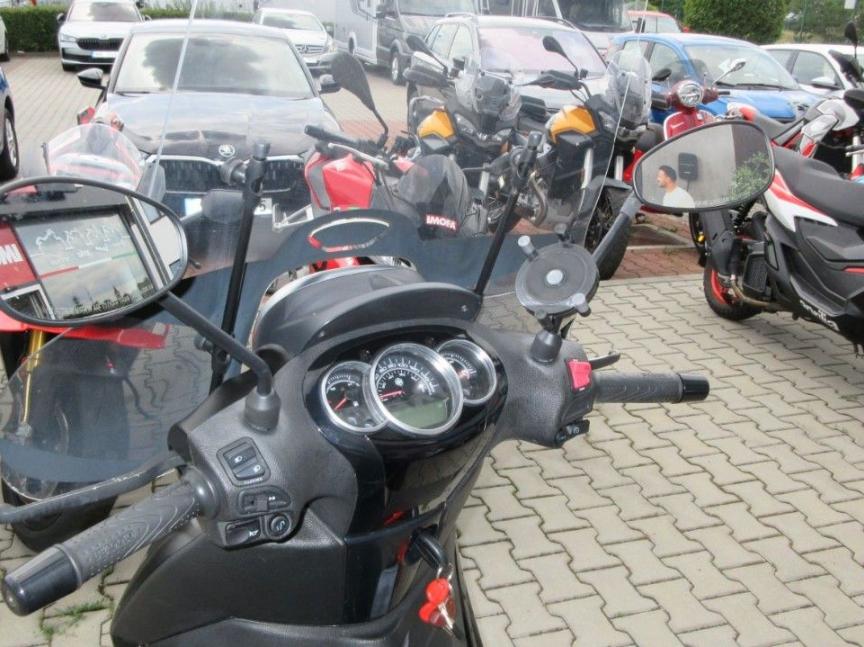 Ostatní Beverly 300