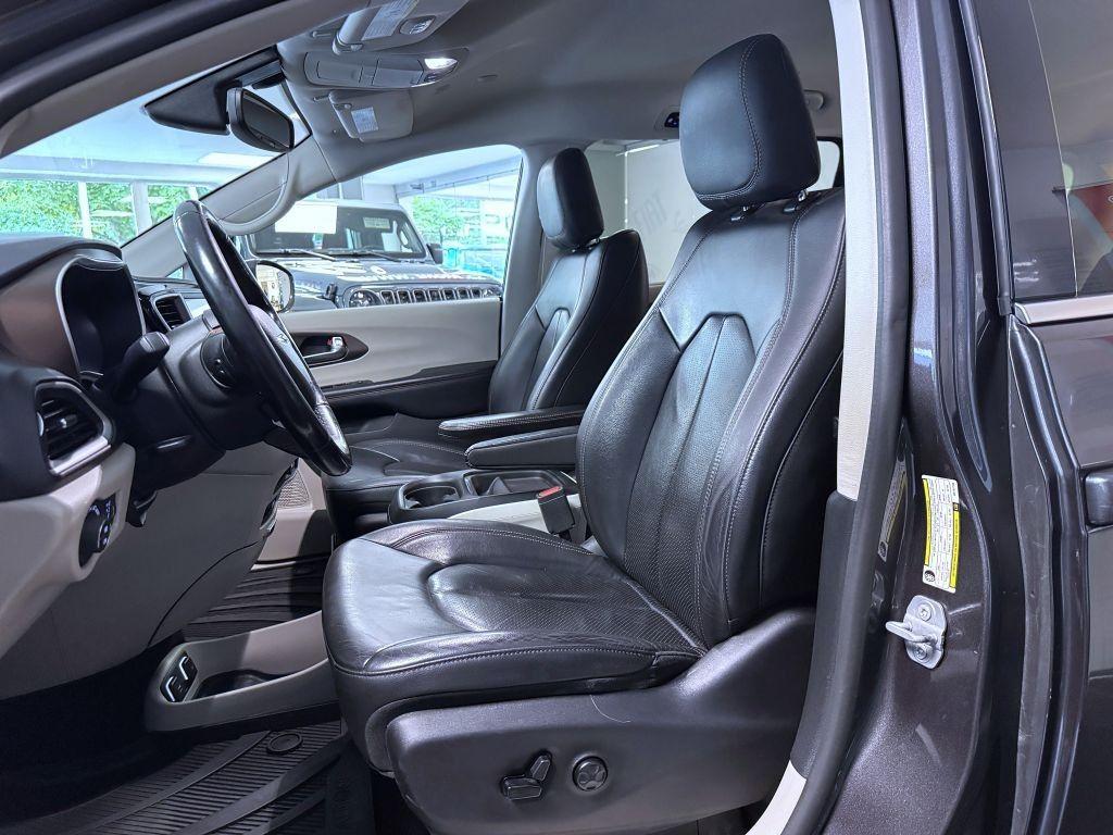 Chrysler Pacifica 3,6L V6 285k Touring L reg. 05/2019