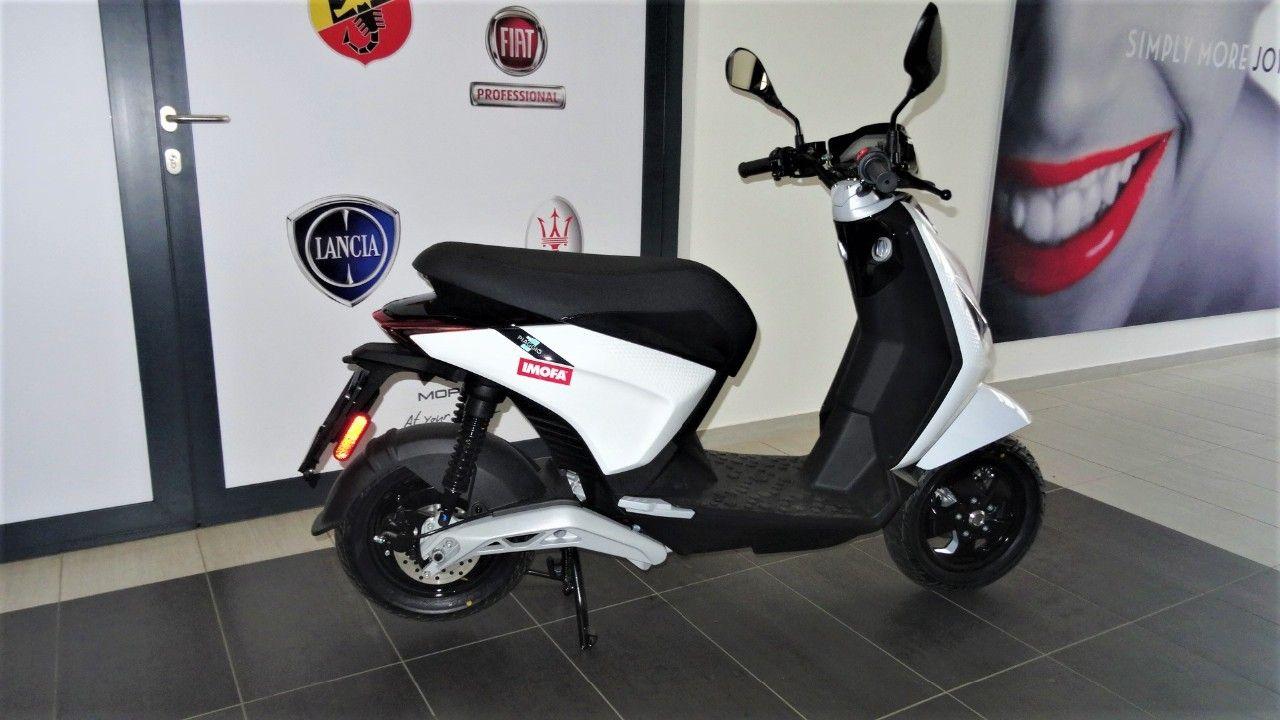 Piaggio 1 Active