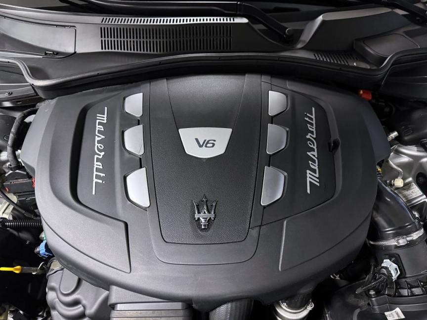 Maserati Quattroporte 3.0 diesel V6 275k AT8 ZF