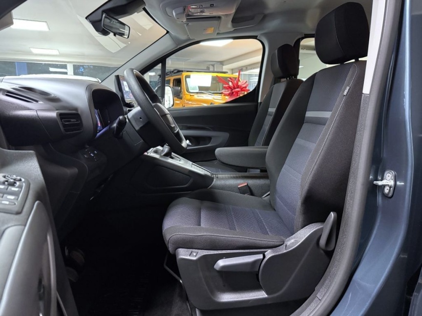 Fiat Qubo L 1.2 Turbo 110k MT Icon *964*