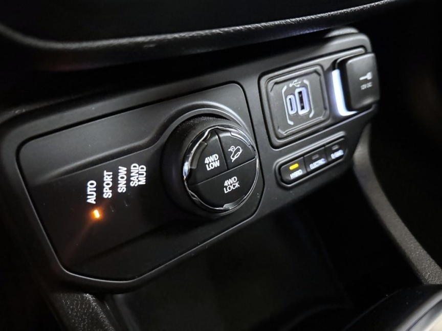 Jeep Renegade 1.3 T4 PHEV 240k AT 4x4 Trailhawk