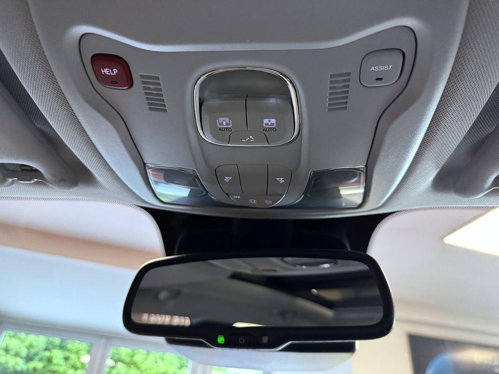 Jeep Renegade 1.5 Turbo e-Hybrid 130k eDCT7 Summit, reg. 05/2024