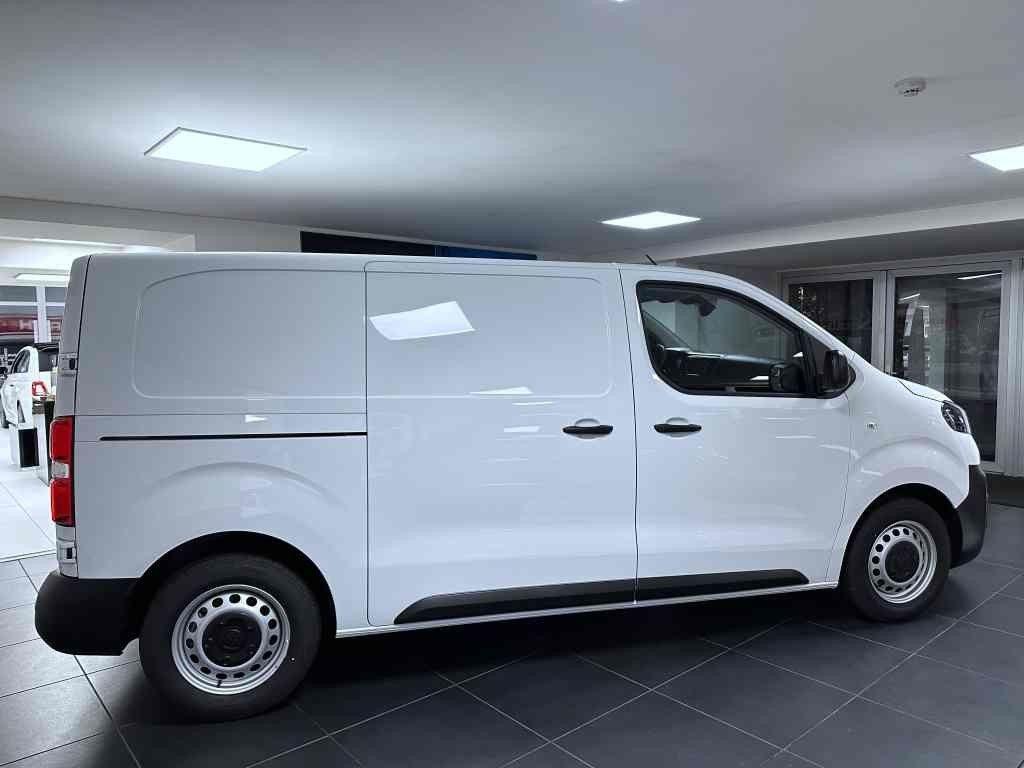 Fiat Professional Scudo 1.5 MTJ 120k 6M dodávka L2 std nosnost "895"