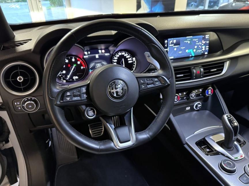 Alfa Romeo Stelvio 2.0 T 200k AT8 ZF Q4 4x4 Sprint
