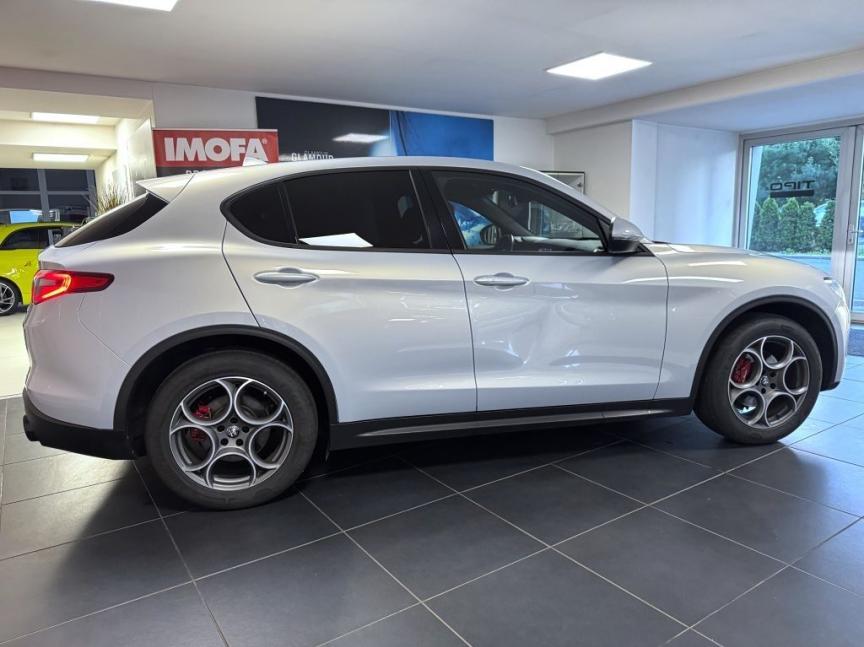 Alfa Romeo Stelvio 2.0 T 200k AT8 ZF Q4 4x4 Sprint