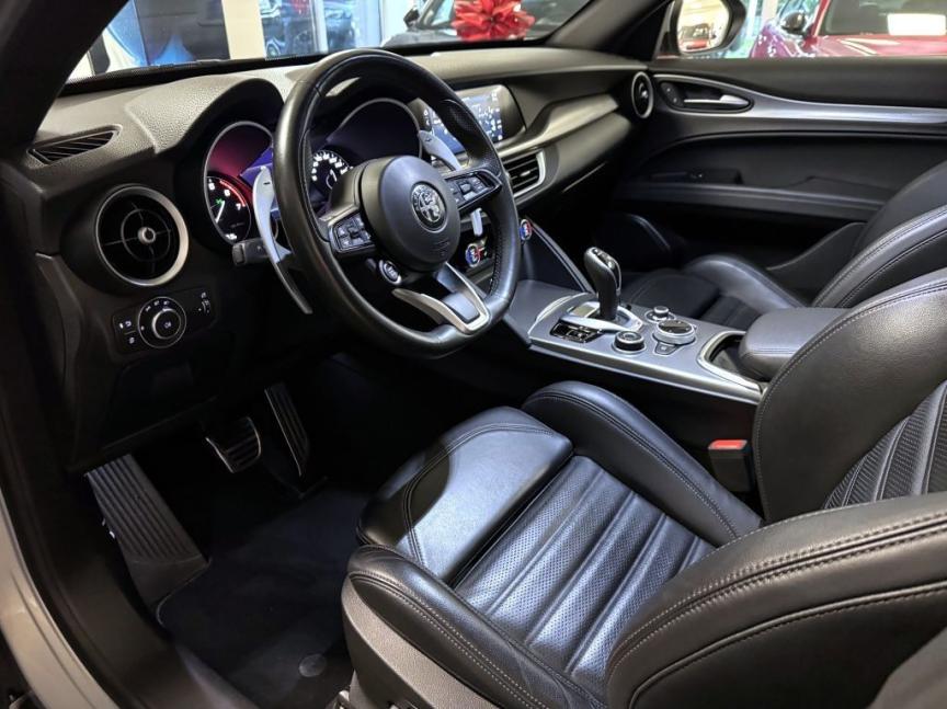 Alfa Romeo Stelvio 2.0 T 200k AT8 ZF Q4 4x4 Sprint