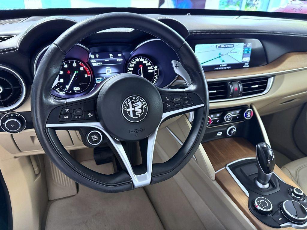 Alfa Romeo Stelvio 2.0 T 200k AT8 ZF Q4 4x4 Super, reg. 04/2019