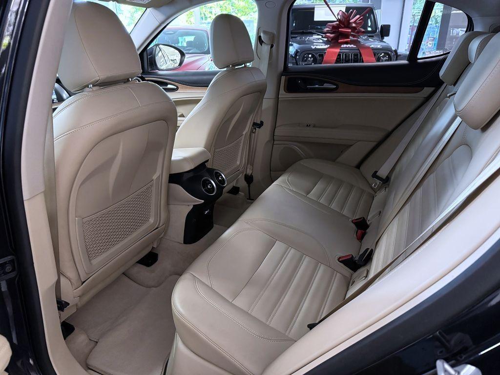 Alfa Romeo Stelvio 2.0 T 200k AT8 ZF Q4 4x4 Super, reg. 04/2019