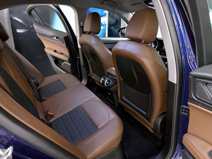 Alfa Romeo Stelvio 2.0 T 200k AT8 ZF Q4 4x4 Super