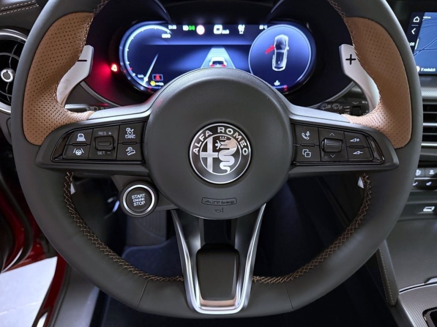 Alfa Romeo Stelvio 2.0 T 280k AT8 ZF Q4 4x4 Intensa *031*