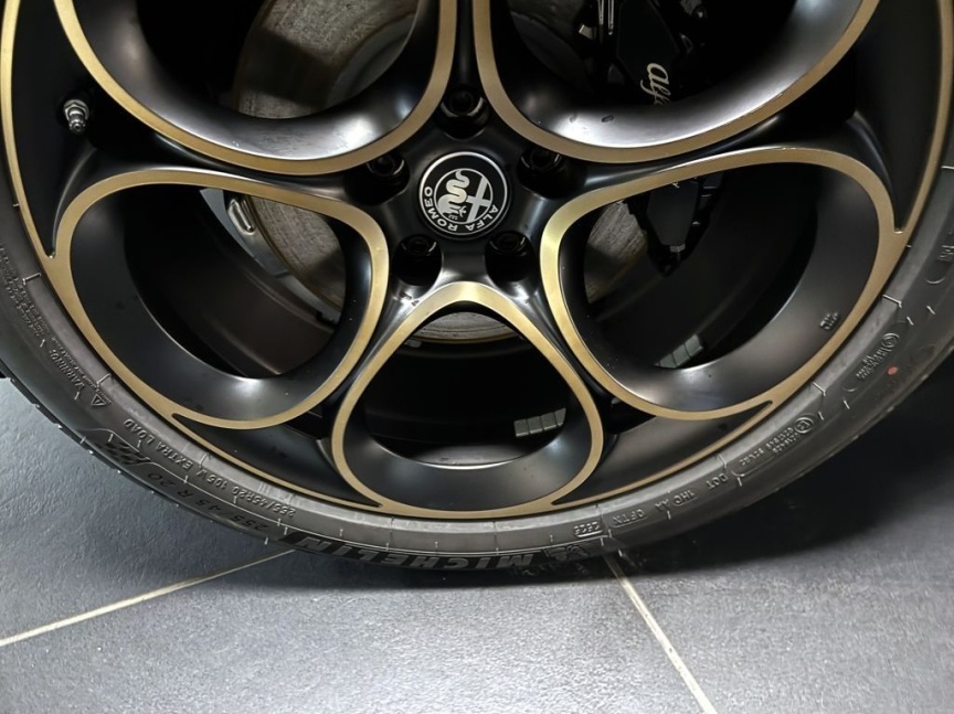 Alfa Romeo Stelvio 2.0 T 280k AT8 ZF Q4 4x4 Intensa *195*