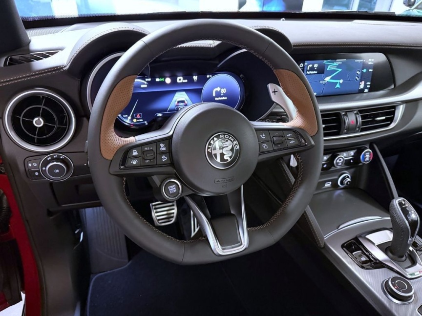 Alfa Romeo Stelvio 2.0 T 280k AT8 ZF Q4 4x4 Intensa *196*