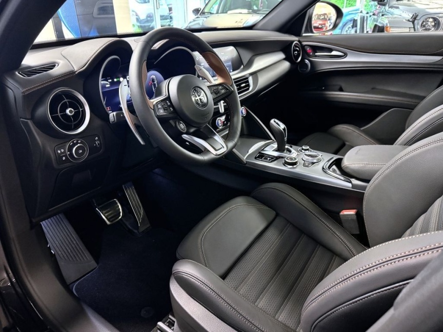Alfa Romeo Stelvio 2.0 T 280k AT8 ZF Q4 4x4 Intensa *576*