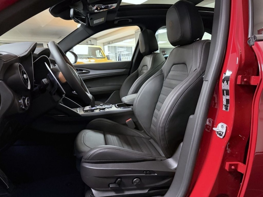 Alfa Romeo Stelvio 2.0 T 280k AT8 ZF Q4 4x4 Intensa *793 m*