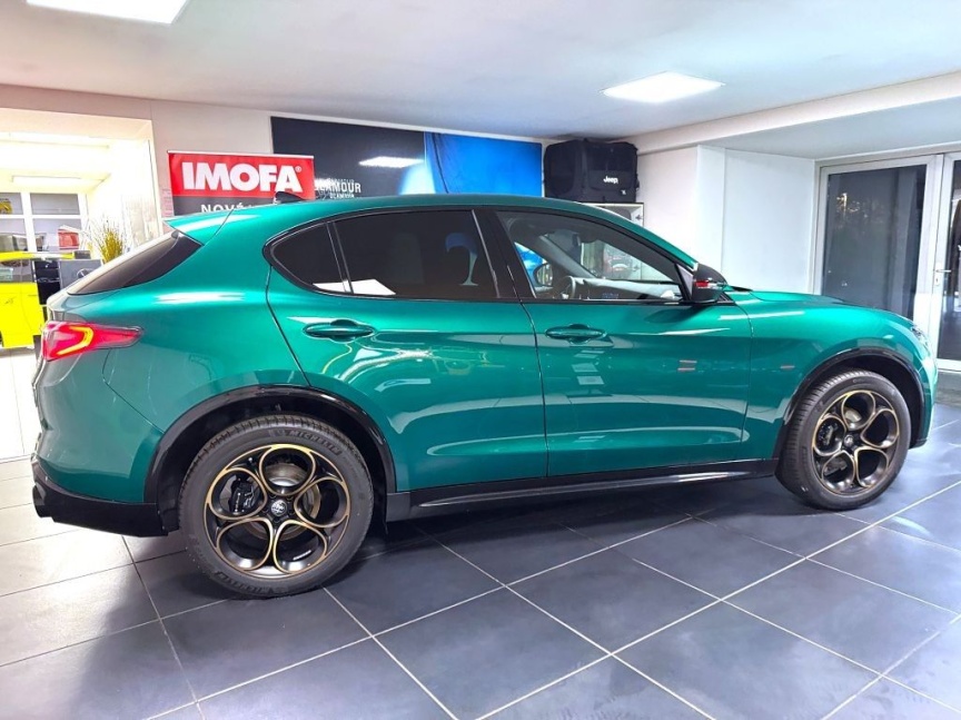 Alfa Romeo Stelvio 2.0 T 280k AT8 ZF Q4 4x4 Intensa *826*