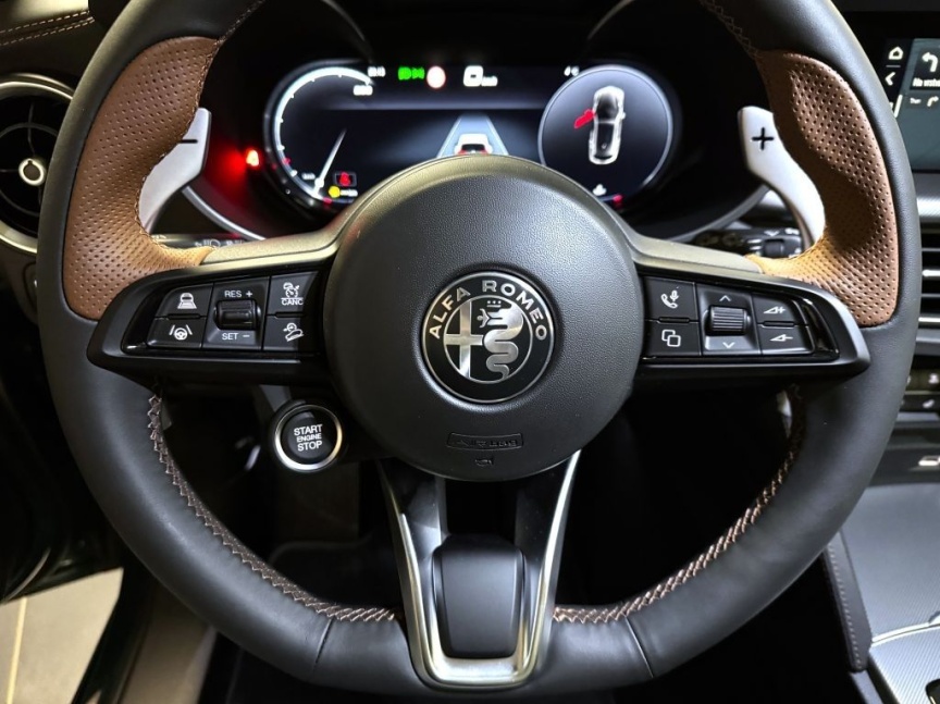 Alfa Romeo Stelvio 2.0 T 280k AT8 ZF Q4 4x4 Intensa *867*