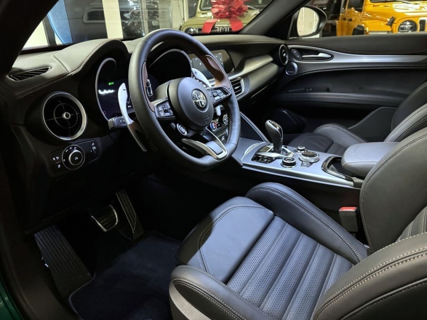 Alfa Romeo Stelvio 2.0 T 280k AT8 ZF Q4 4x4 Intensa *867*