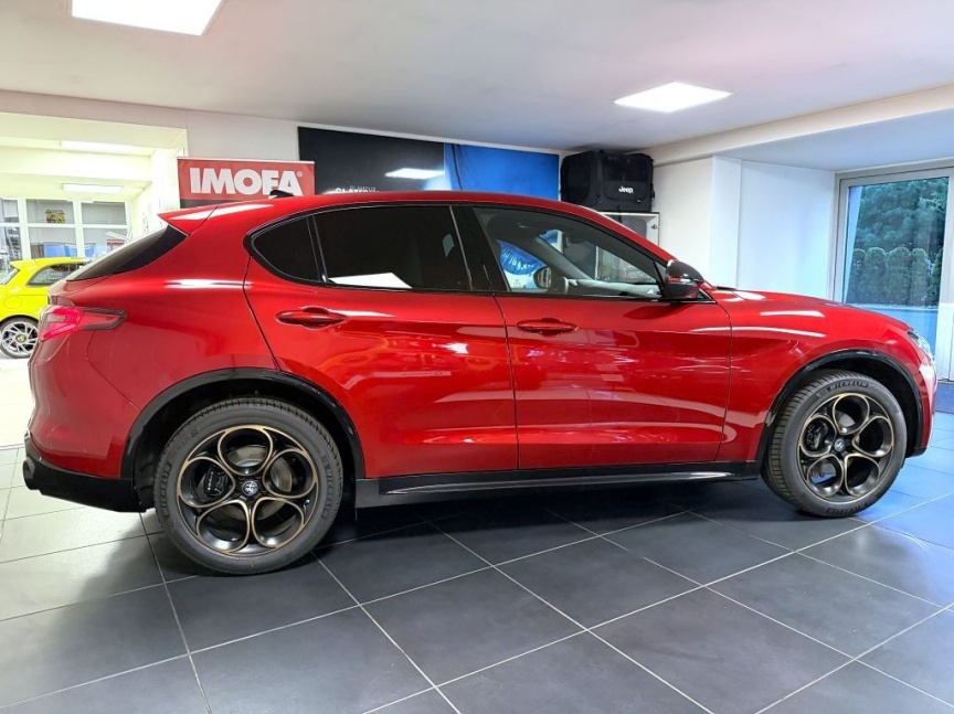 Alfa Romeo Stelvio 2.0 T 280k AT8 ZF Q4 4x4 Intensa *895*
