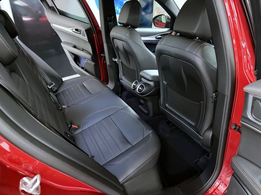 Alfa Romeo Stelvio 2.0 T 280k AT8 ZF Q4 4x4 Intensa *895*