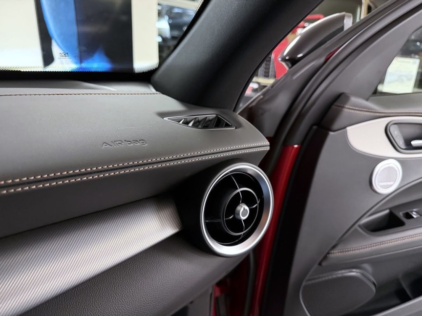 Alfa Romeo Stelvio 2.0 T 280k AT8 ZF Q4 4x4 Intensa *897 m*