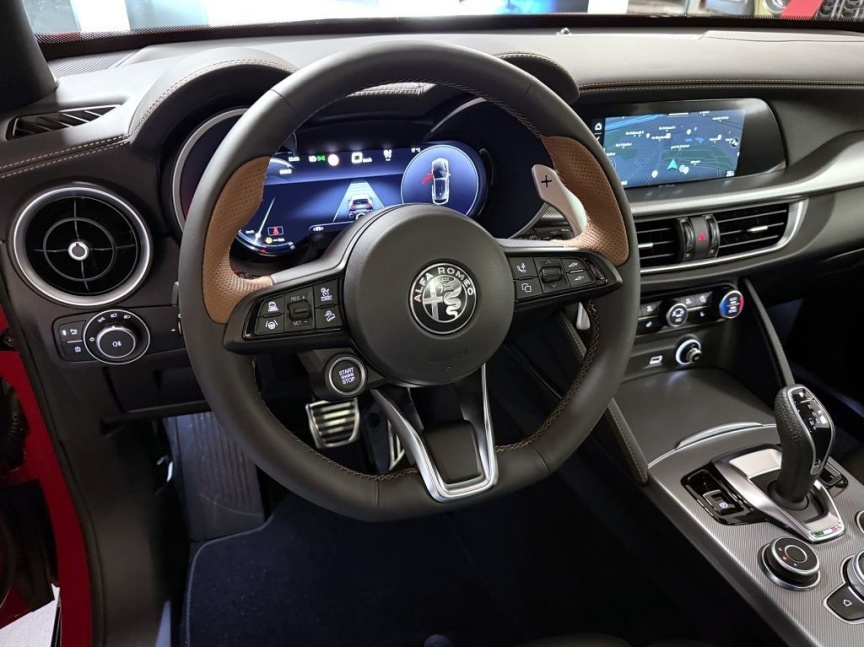 Alfa Romeo Stelvio 2.0 T 280k AT8 ZF Q4 4x4 Intensa *897 m*