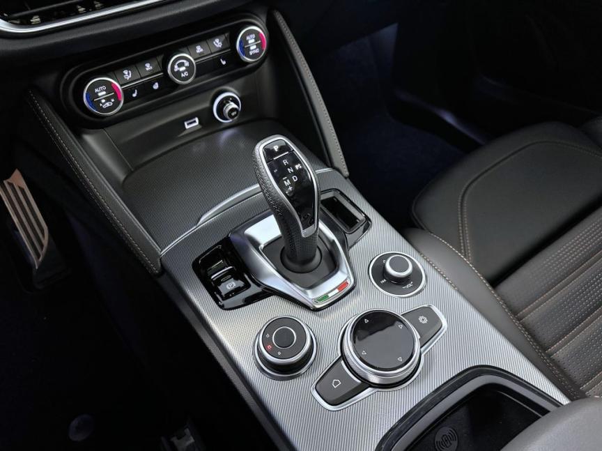 Alfa Romeo Stelvio 2.0 T 280k AT8 ZF Q4 4x4 Intensa *o288,o505*