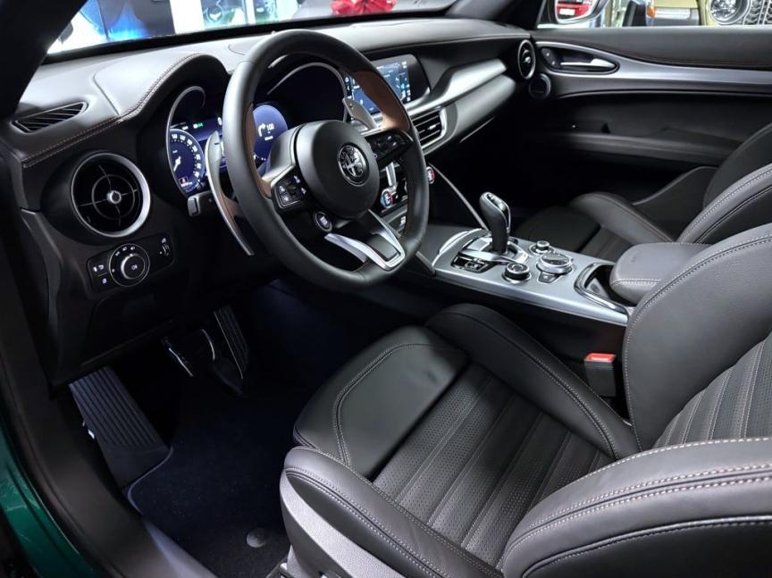 Alfa Romeo Stelvio 2.0 T 280k AT8 ZF Q4 4x4 Intensa *o288,o505*