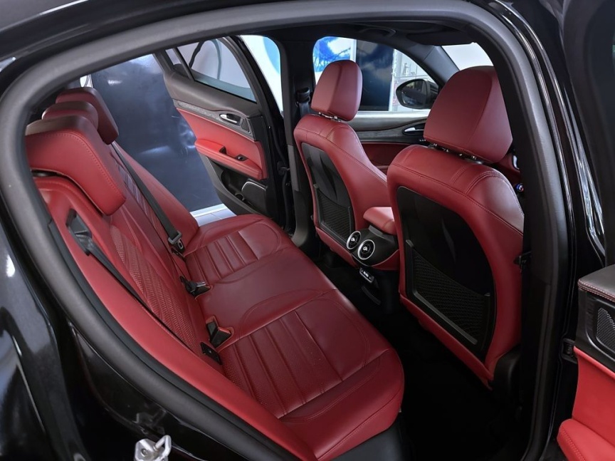 Alfa Romeo Stelvio 2.0 T 280k AT8 ZF Q4 4x4 Super