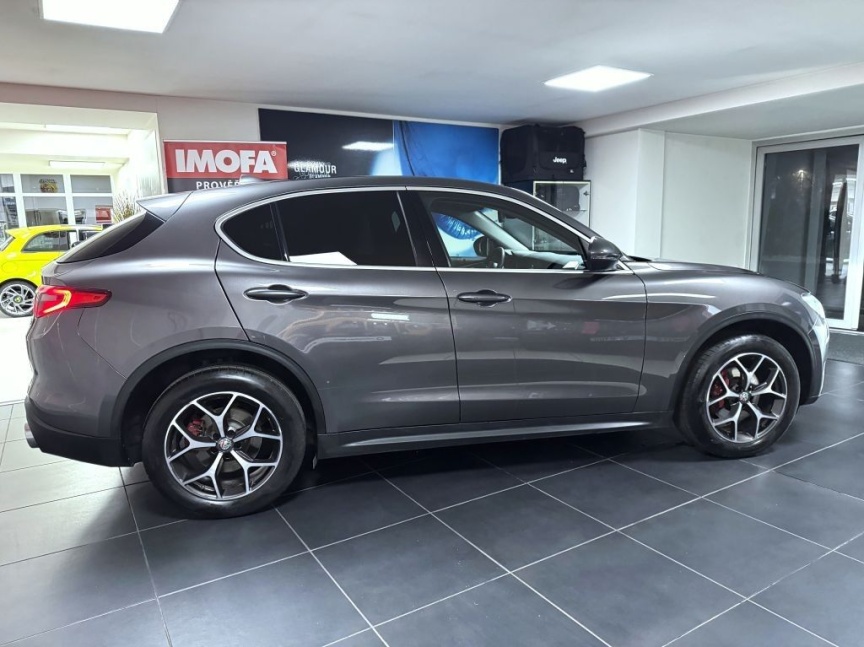Alfa Romeo Stelvio 2.0 T 280k AT8 ZF Q4 4x4 Super