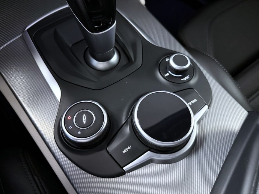 Alfa Romeo Stelvio 2.0 T 280k AT8 ZF Q4 4x4 Super