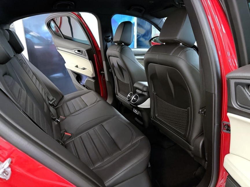Alfa Romeo Stelvio 2.0 T 280k AT8 ZF Q4 4x4 Super