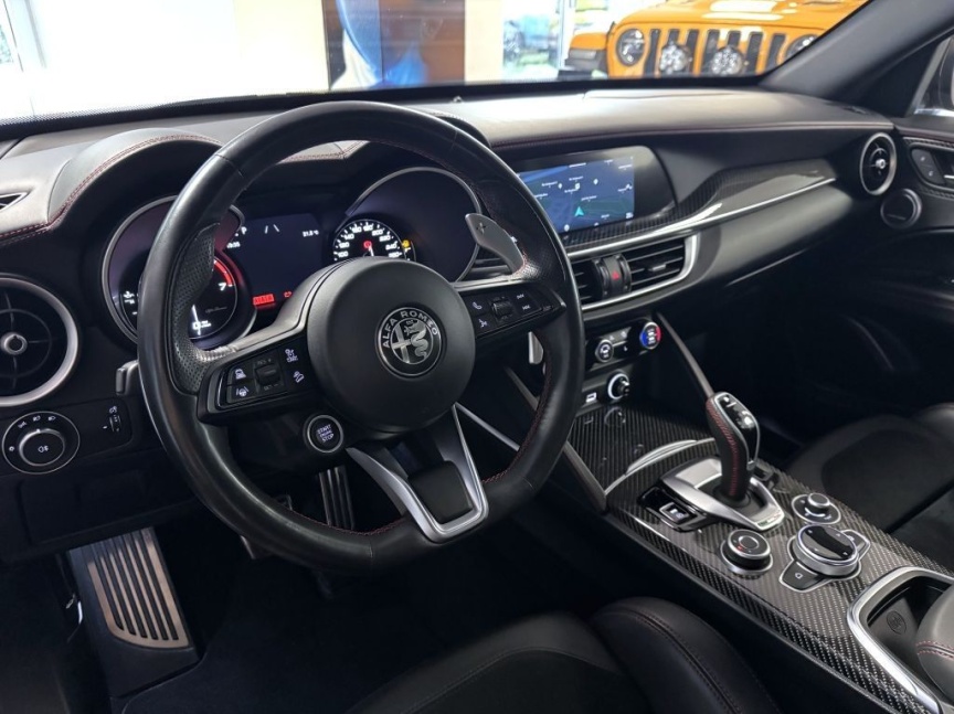 Alfa Romeo Stelvio 2.0 T 280k AT8 ZF Q4 4x4 Veloce TI