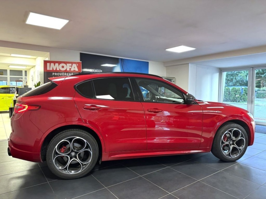 Alfa Romeo Stelvio 2.0 T 280k AT8 ZF Q4 4x4 Veloce TI