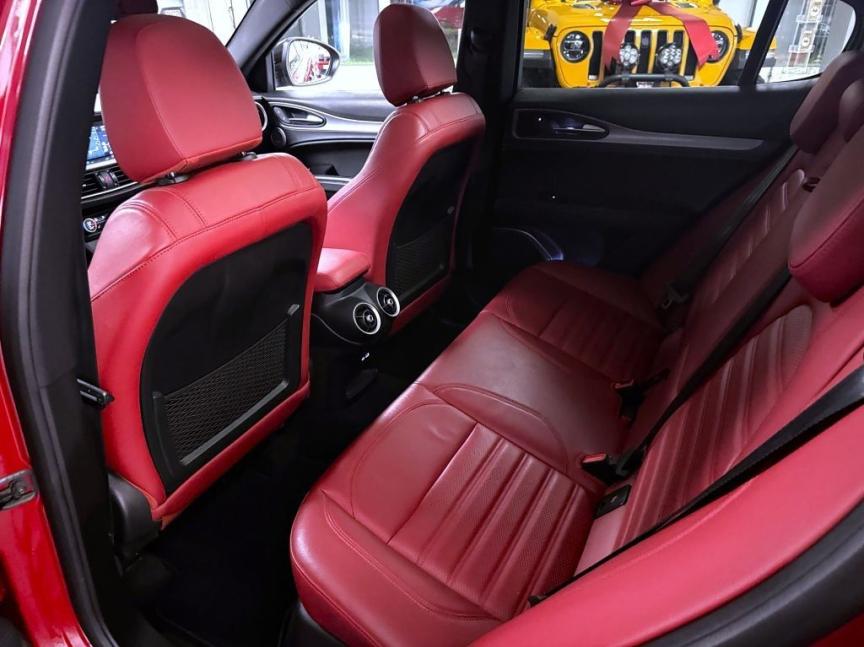 Alfa Romeo Stelvio 2.0 T 280k AT8 ZF Q4 4x4 Veloce