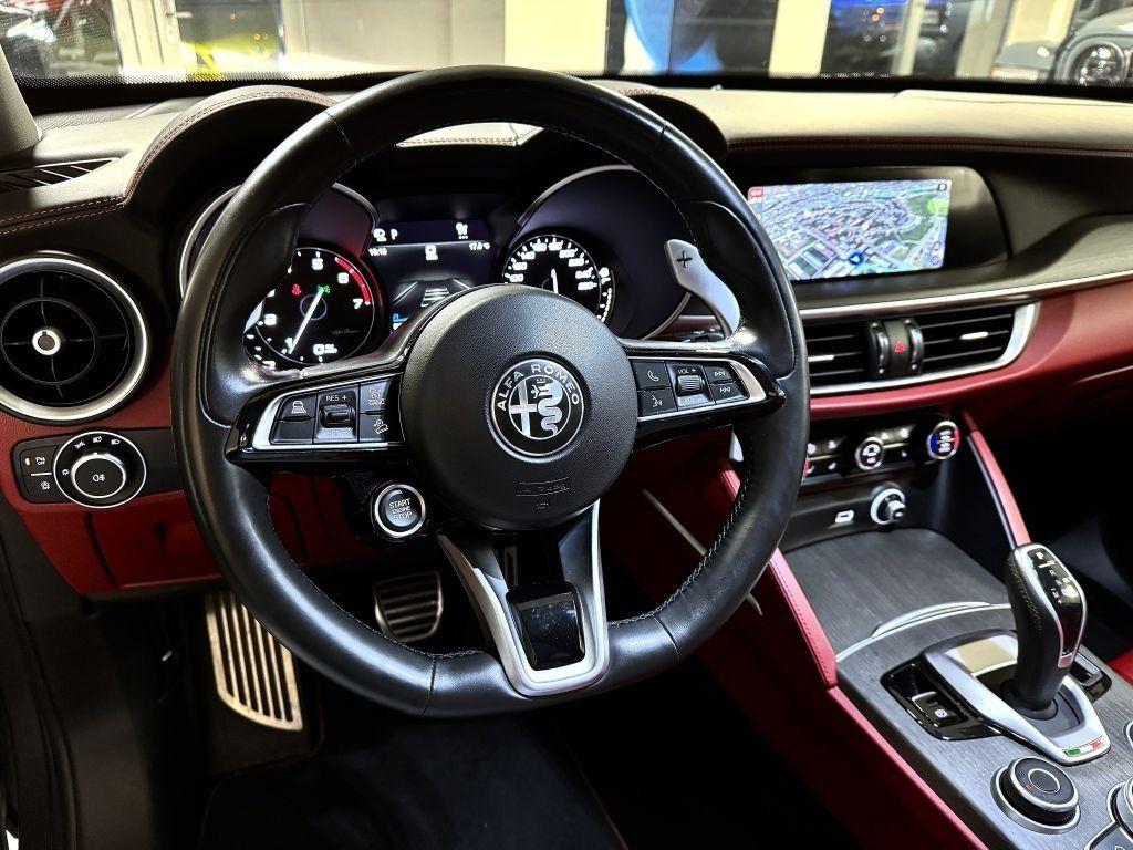 Alfa Romeo Stelvio 2.0T 200k AT8 ZF Q4 4x4 TI, reg. 10/2021