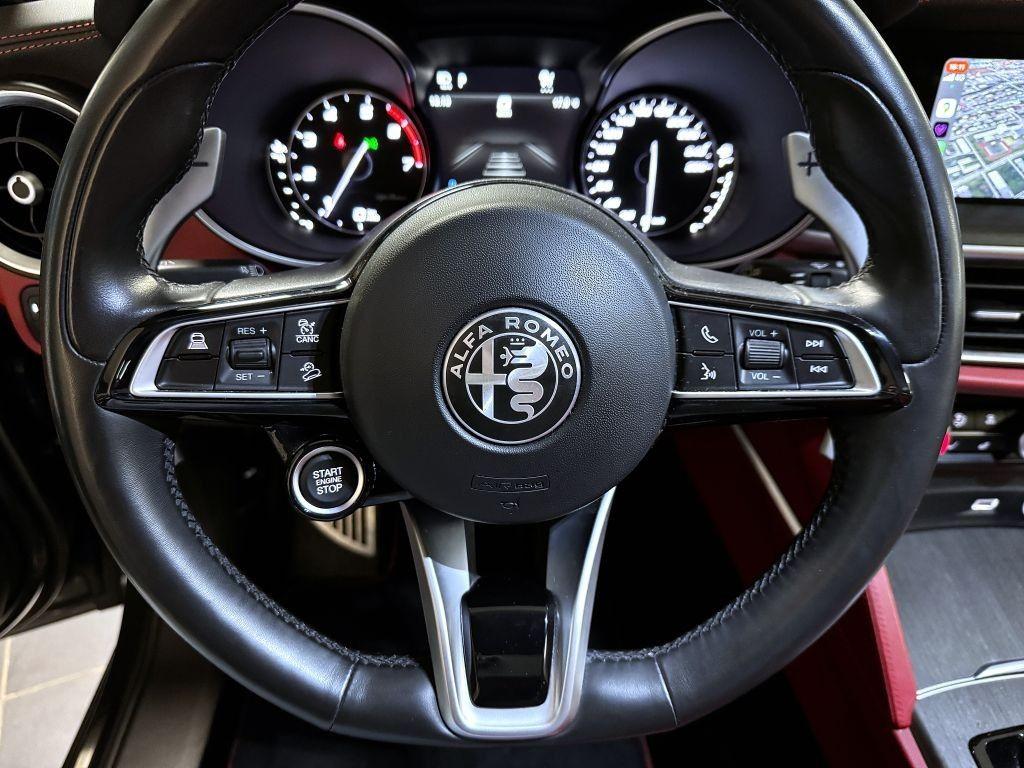 Alfa Romeo Stelvio 2.0T 200k AT8 ZF Q4 4x4 TI, reg. 10/2021
