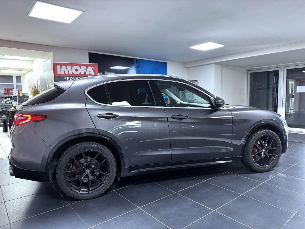 Alfa Romeo Stelvio 2.0T 200k AT8 ZF Q4 4x4 TI, reg. 10/2021